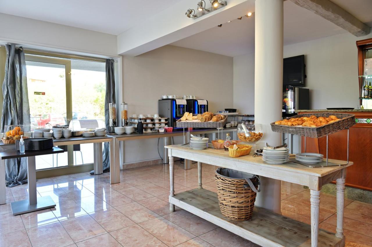 Hotel Les Eucalyptus Porto-Pollo Eksteriør billede