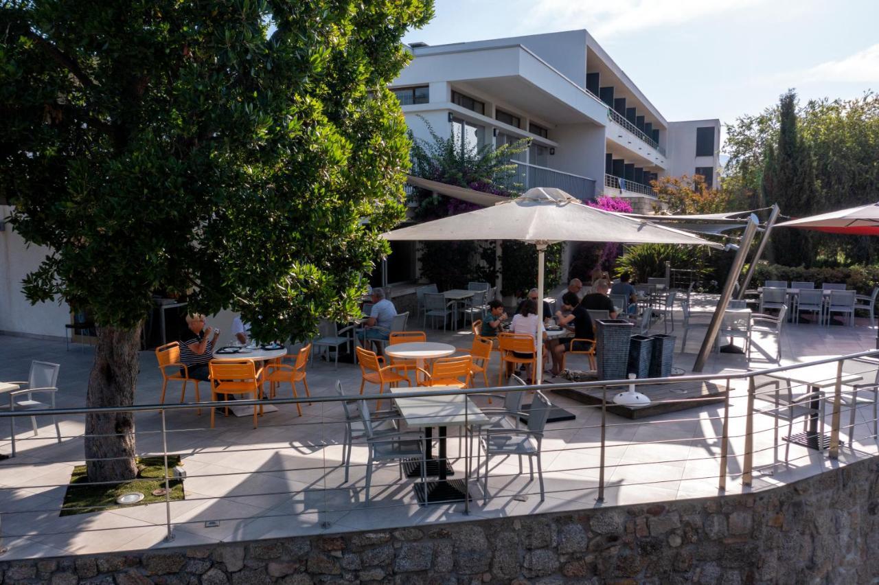 Hotel Les Eucalyptus Porto-Pollo Eksteriør billede